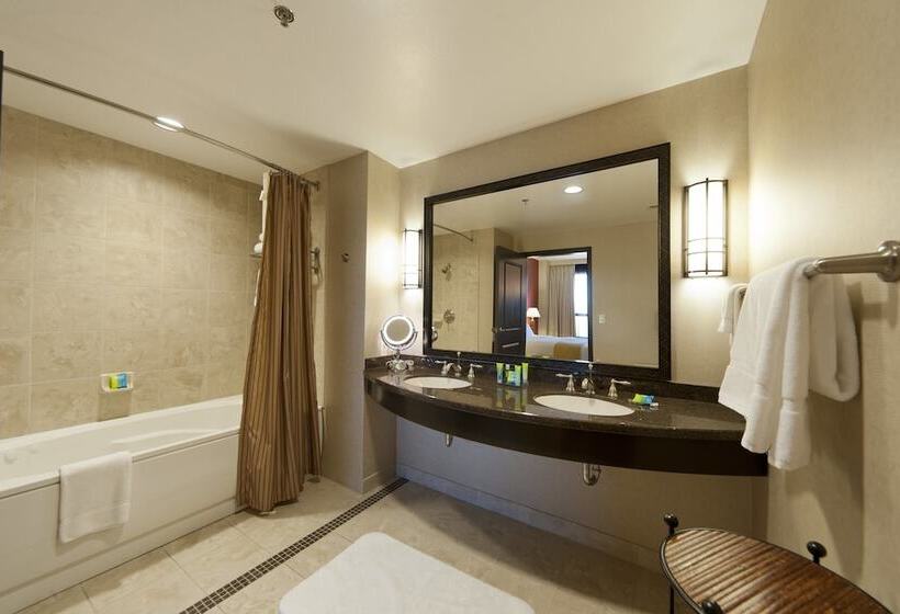 غرفة ديلوكس, Wekopa Casino Resort