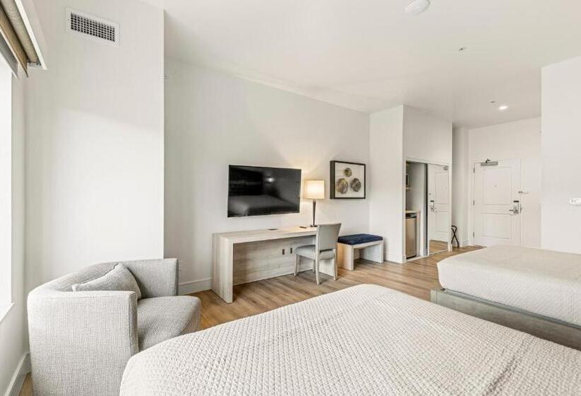 جناح, Taawaki Inn