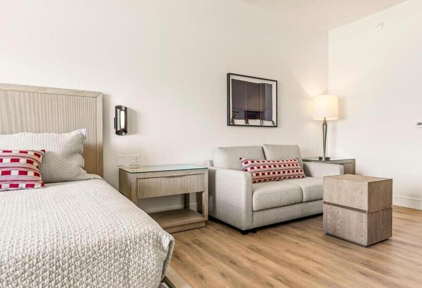 جناح سرير كينج, Taawaki Inn