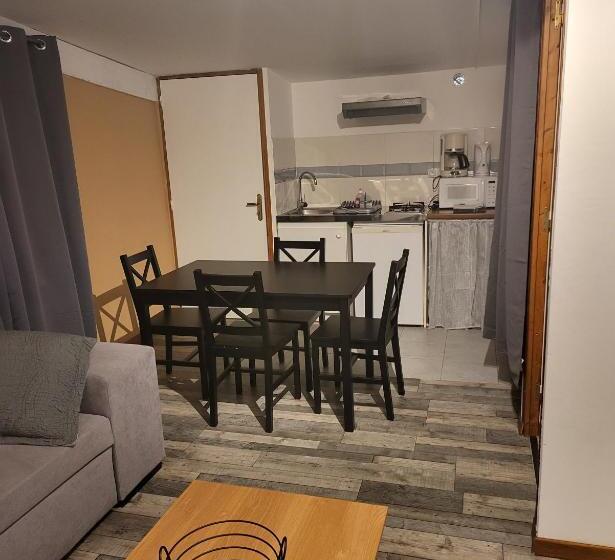 إستديو عائلى, Mas D Alivon