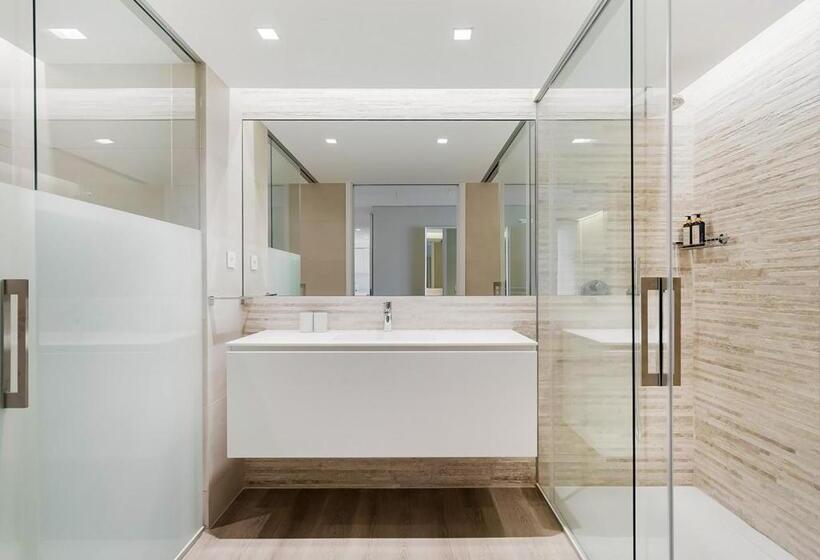 Apartamento 2 Quartos com Varanda, Dom Pedro Residences