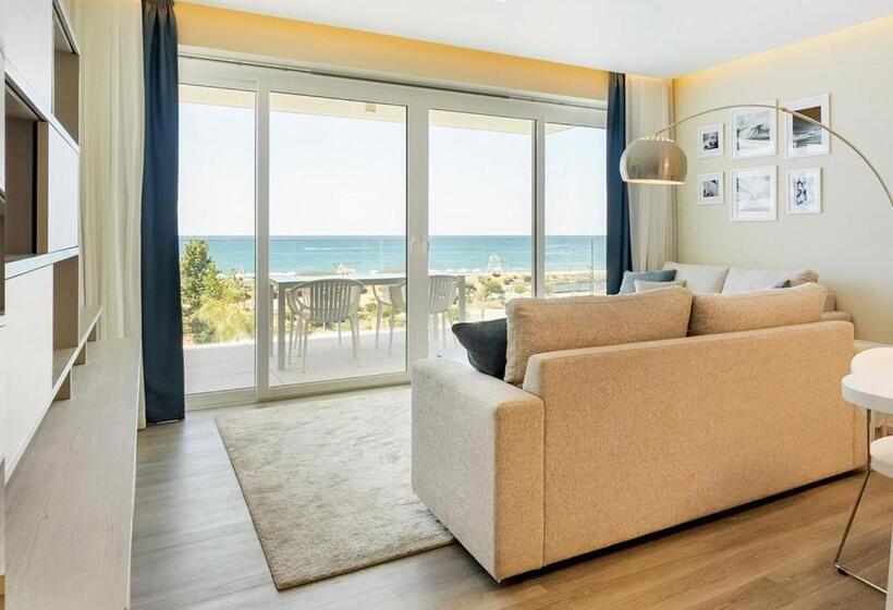 Apartamento 2 Quartos com Varanda, Dom Pedro Residences