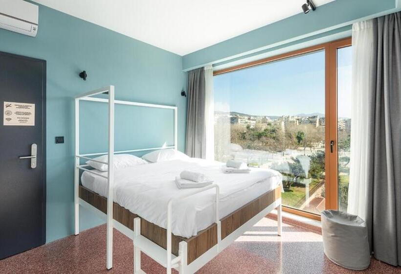 غرفة قياسية ذات إطلالة بانورامية, Zeus Is Loose