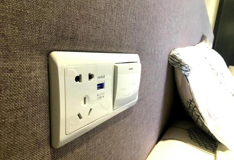 اتاق عادی, Fengma Feiyang Hostel