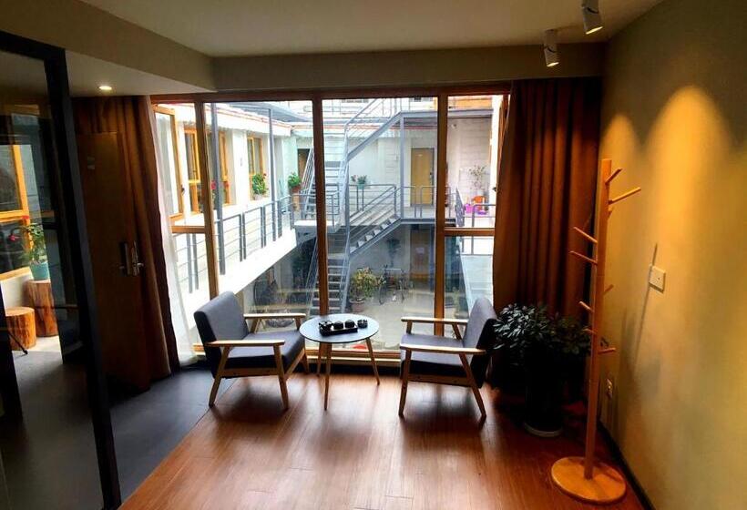 اتاق استاندارد, Fengma Feiyang Hostel