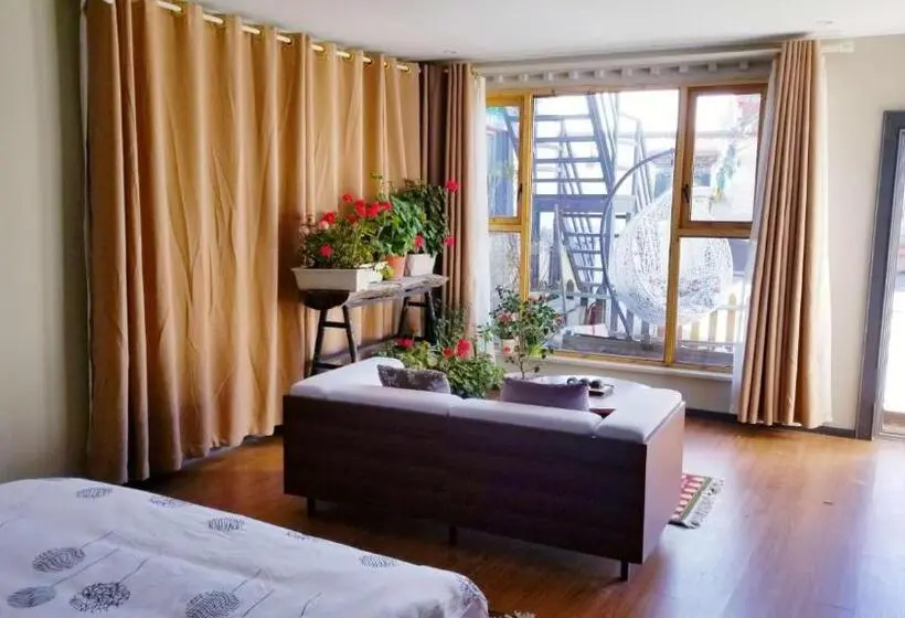 Standard-huone Parveke, Fengma Feiyang Hostel