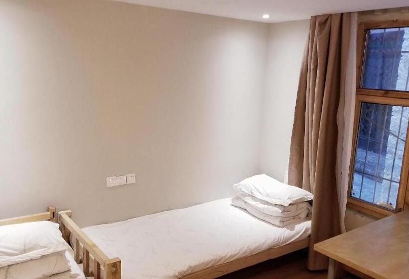 تختخواب در اتاق مشترک, Fengma Feiyang Hostel