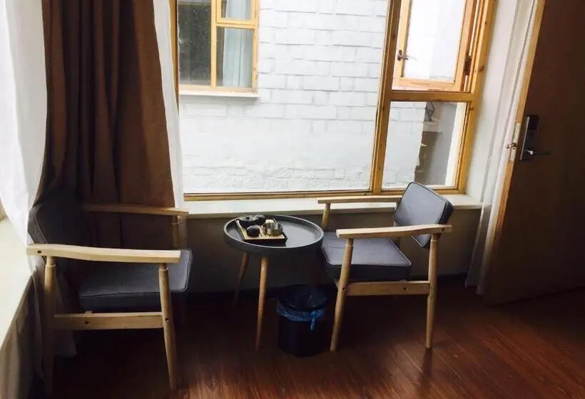 Perhehuone, Fengma Feiyang Hostel