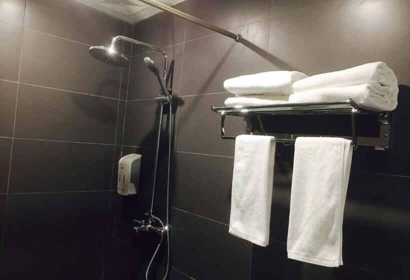 اتاق خانوادگی, Fengma Feiyang Hostel