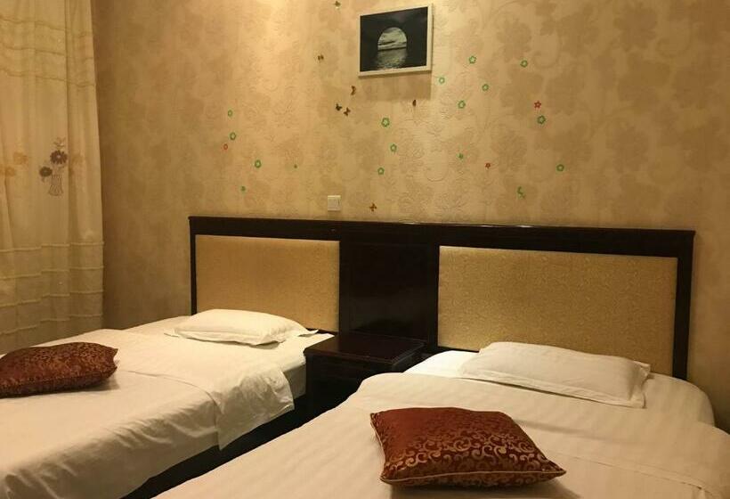 חדר אקונומי, Emeishan Moon Bay