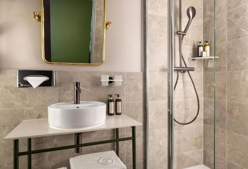 سوییت جونیور, Les Rives Oceanik