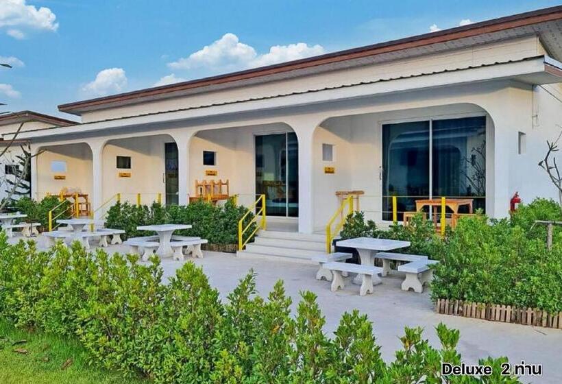 חדר דלוקס, The Toy Beach Resort Rayong