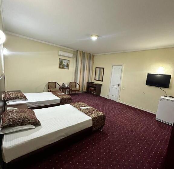 غرفة قياسية, Grand Silk Road