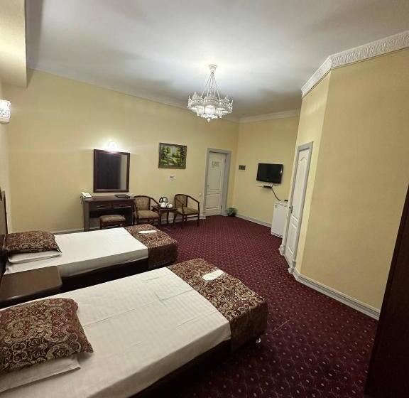 غرفة قياسية, Grand Silk Road