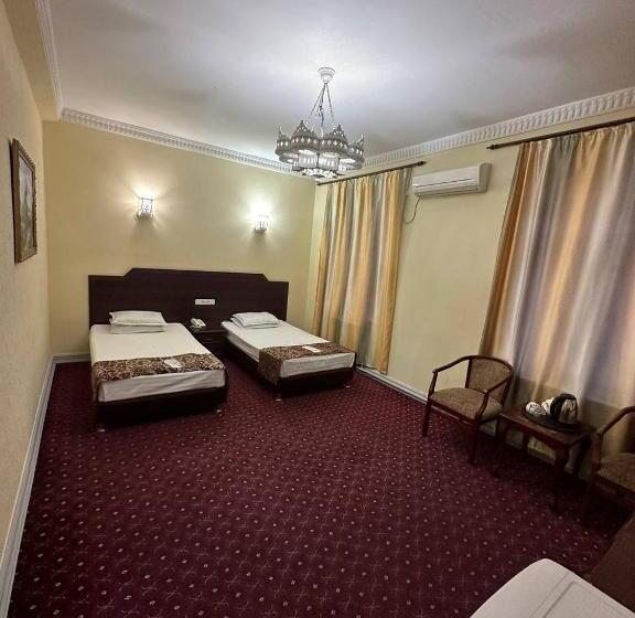 غرفة قياسية, Grand Silk Road