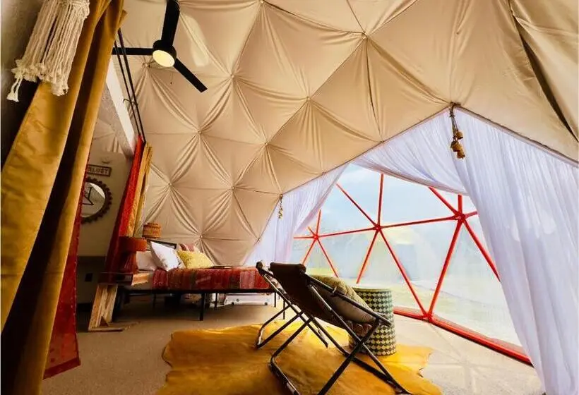 スタンダードバンガロー, Daydreamer Domes
