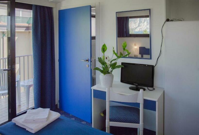 标准间带阳台, Bike Garnì Villa Maria Torbole