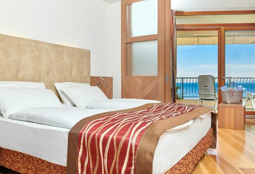 Полулюкс Вид на Озеро, Baia Verde