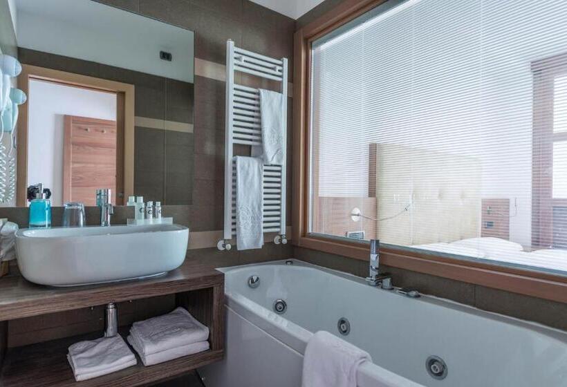 Полулюкс Вид на Озеро, Baia Verde