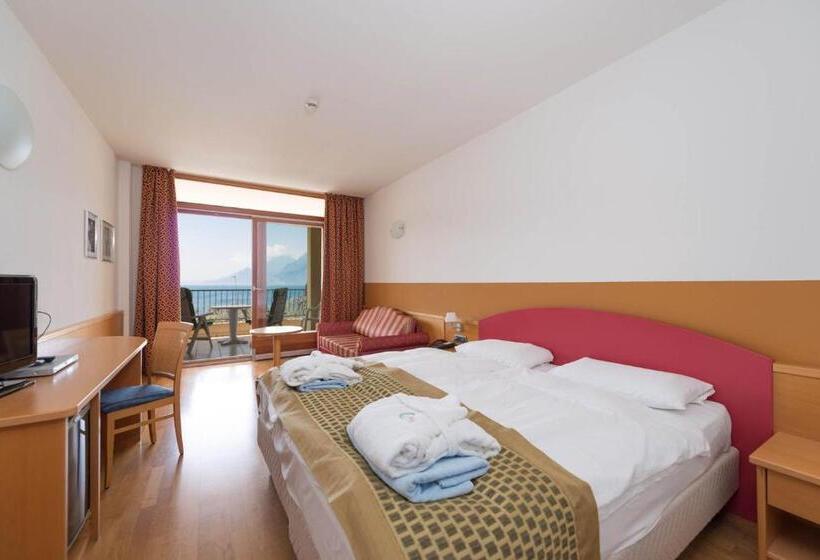 Номер Стандарт Вид на Озеро, Baia Verde