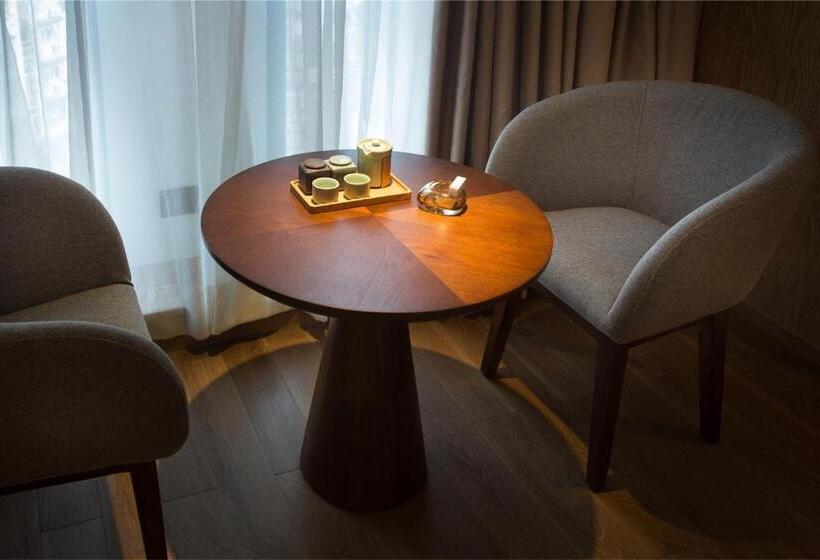 اتاق استاندارد, David S Deer