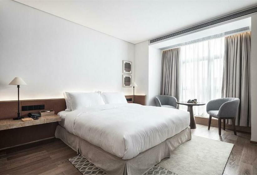 اتاق استاندارد, David S Deer