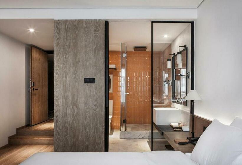 اتاق استاندارد, David S Deer