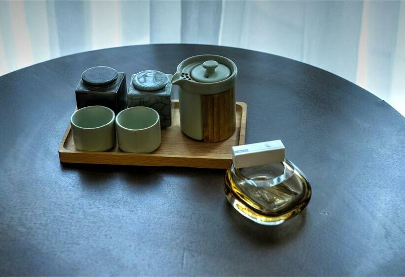 اتاق استاندارد, David S Deer