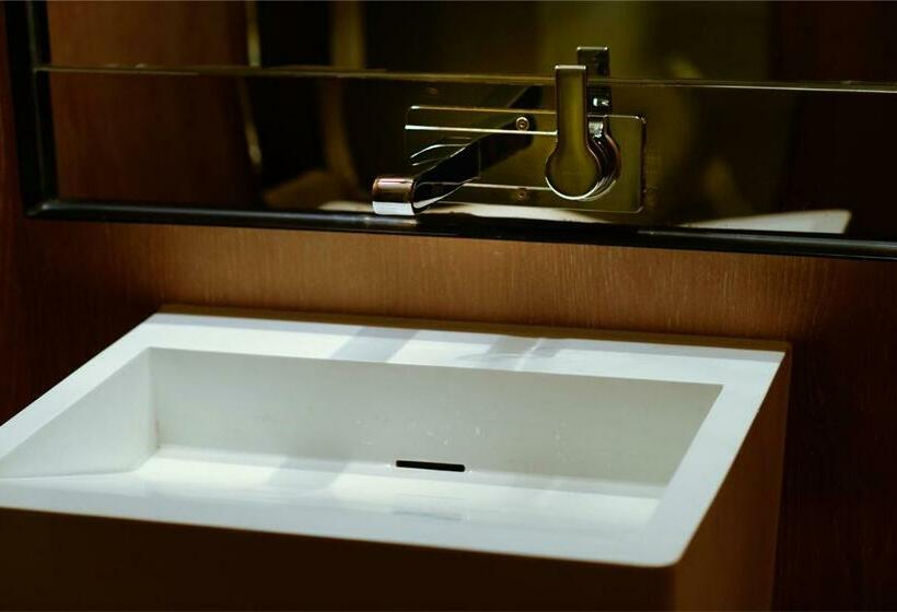 اتاق راحتی, David S Deer