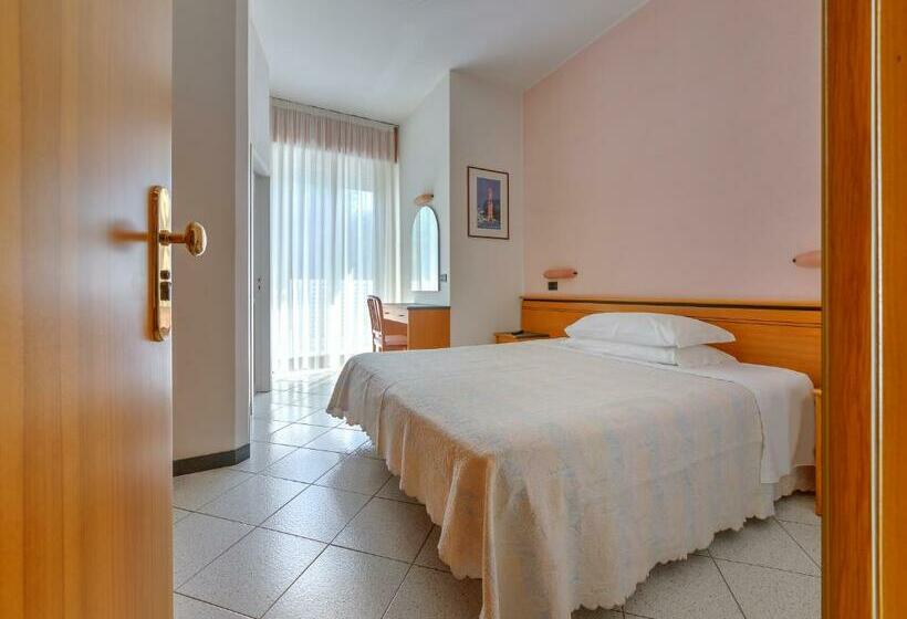 غرفة قياسية فردية, Excelsior