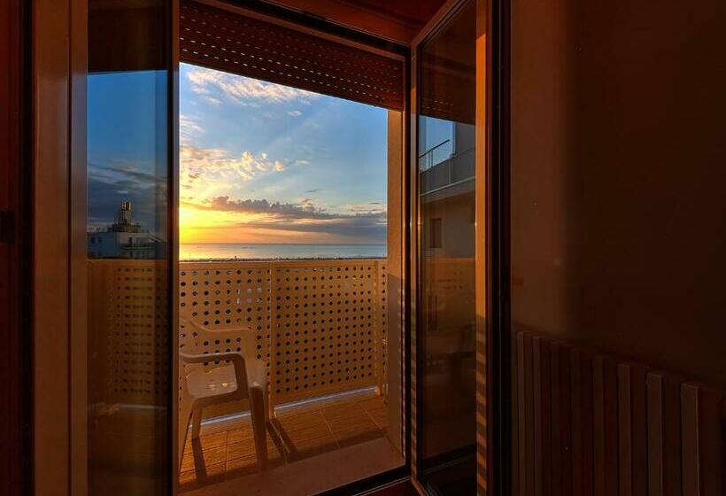 غرفة قياسية, Excelsior