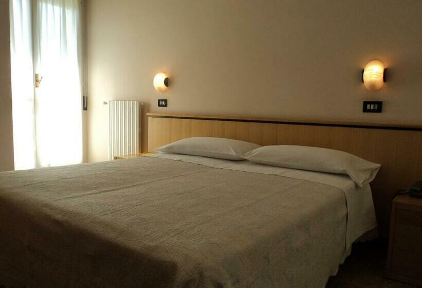 غرفة قياسية, Excelsior