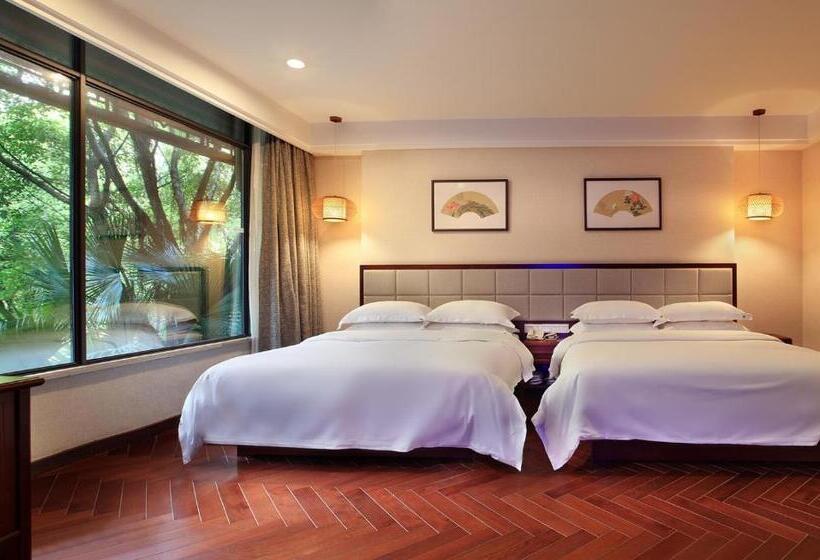 Семейный Номер Вид на Сад, Guilin Zizhou Panorama Resort