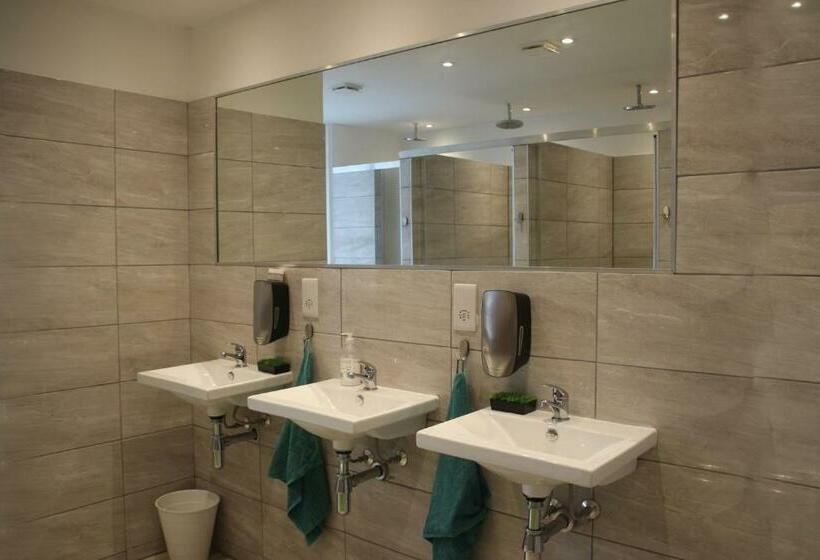 共用房间的床, Onefam Notting Hill