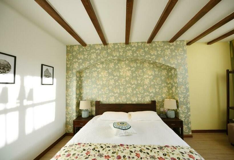 חדר דלוקס, Dali Garden