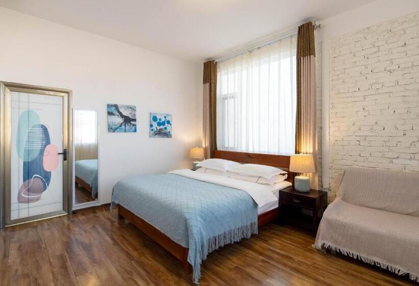 חדר דלוקס, Dali Garden