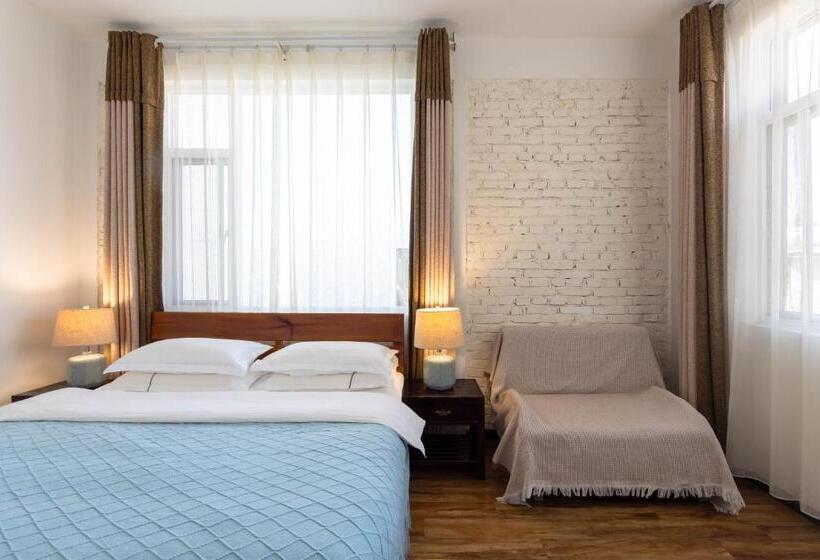 חדר דלוקס, Dali Garden