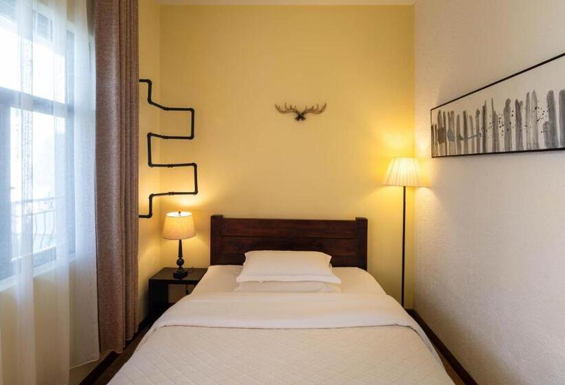 Quarto Basic, Dali Garden