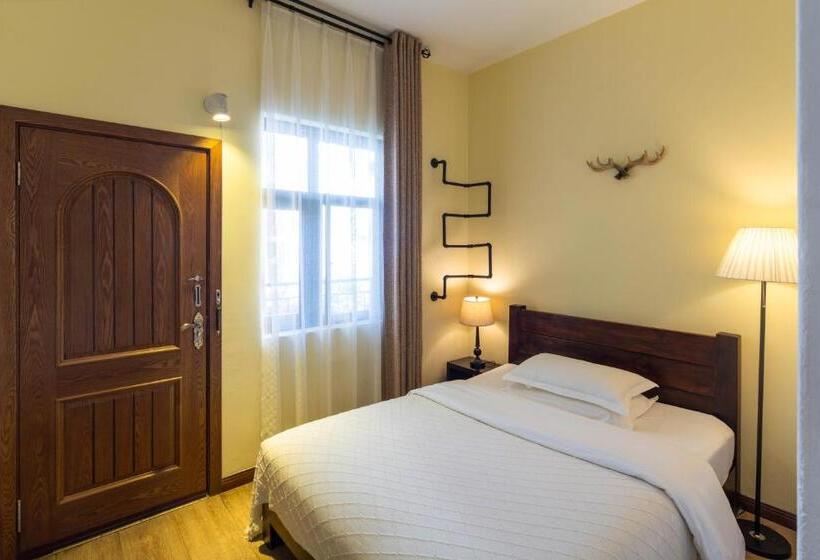 חדר בסיסי, Dali Garden