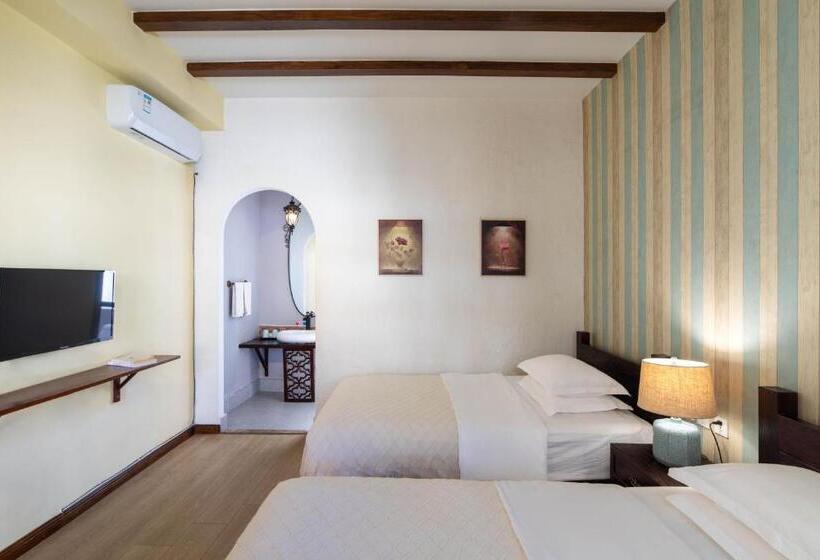 Quarto Estandar, Dali Garden