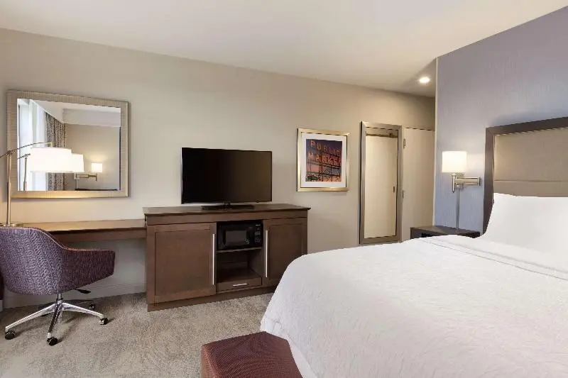 キングサイドベッドのスタンダードワンルーム, Hampton Inn & Suites Seattle/renton