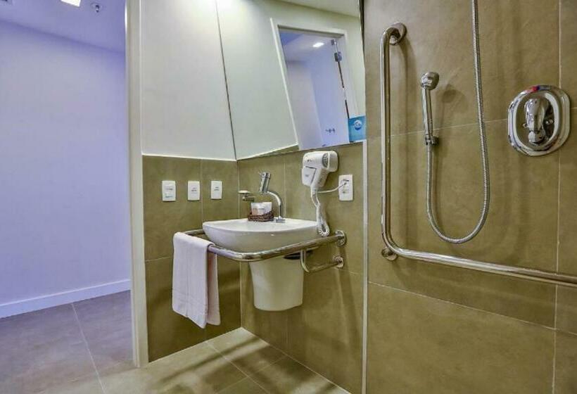 디럭스 룸 킹사이즈 침대, Hilton Garden Inn Santo Andre