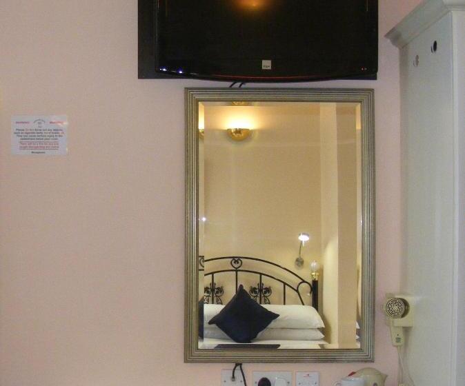 חדר משפחתי, Mermaid Suite