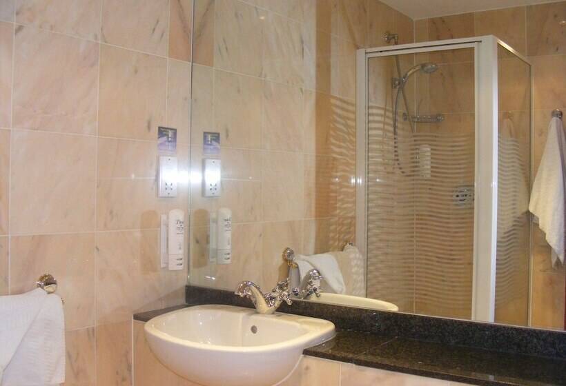 חדר משפחתי, Mermaid Suite