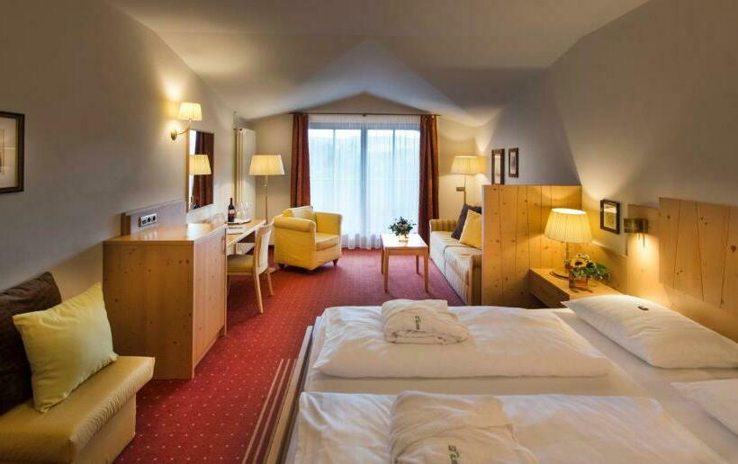 山の見えるスーペリアルーム, St. Anton