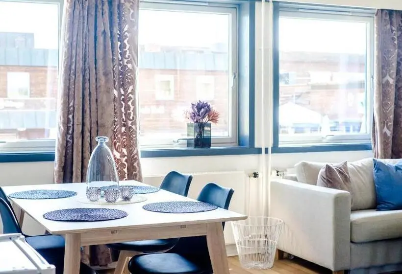 Familien Suite, Tynset