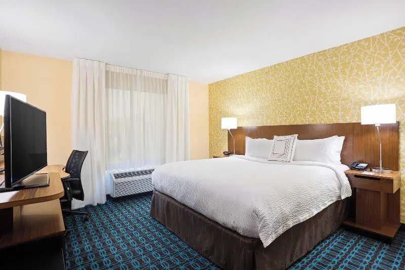Standard-huone King-vuode, Fairfield Inn & Suites By Marriott Belle Vernon