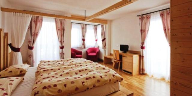 Полулюкс, Gran Mugon