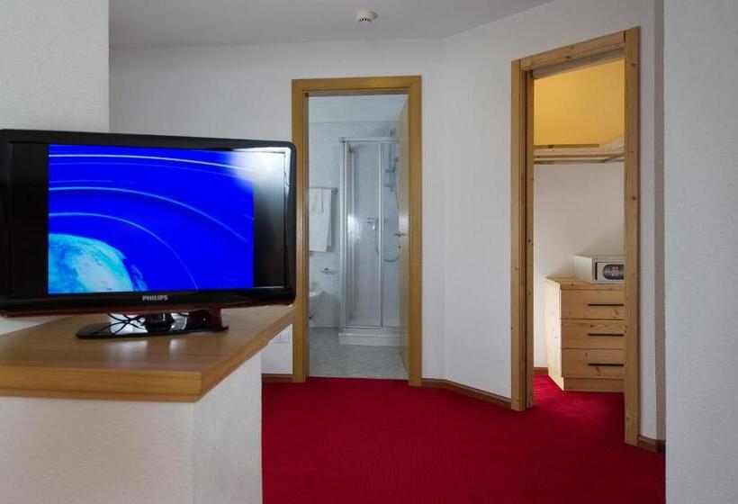 Полулюкс, Gran Mugon