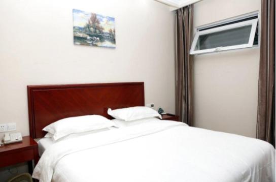 Номер Стандарт, Greentree Inn Beijing International Studies University Dalianpo Metro Station Express